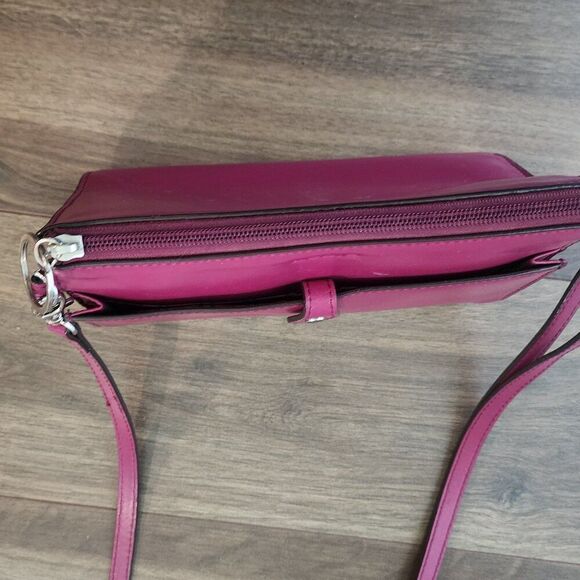 Lodis Audrey Under Lock & Key Vicky Convertible Crossbody Clutch - Picture 4 of 9